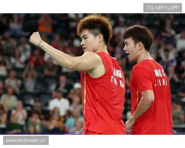 梁伟铿球场上拼得死去活来，裁判哑口无言，场下却被爆超奢侈秘密生活？！